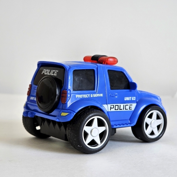 Lot of 4 Emergency Vehicle Toys 4" Police, Ambulance, Jet Fire Dept, Helicopter - Picture 8 of 13